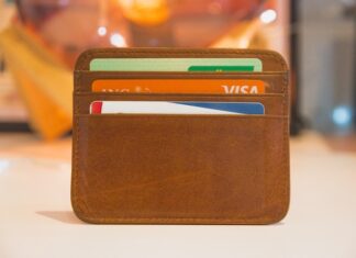 Jakie są koszty korzystania z karty kredytowej?