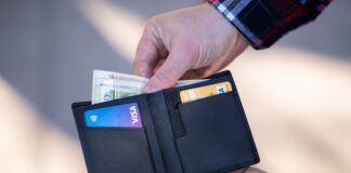 Jak dokonywać płatności za pomocą portfela elektronicznego?