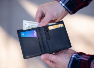 Jak dokonywać płatności za pomocą portfela elektronicznego?